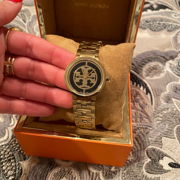 COPY - Tory Burch watch main image 4